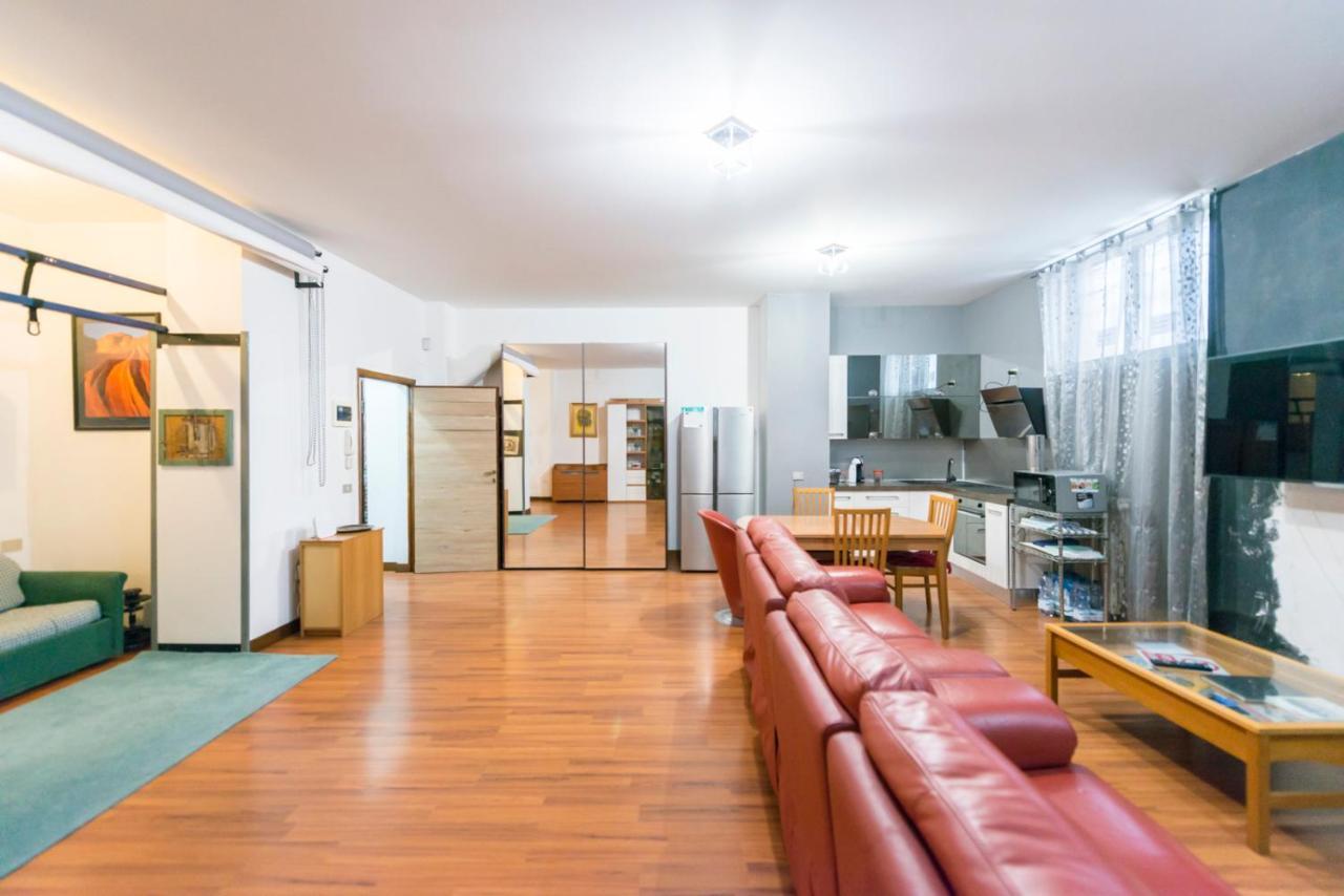 Milan Cathedral Apartment Exterior photo
